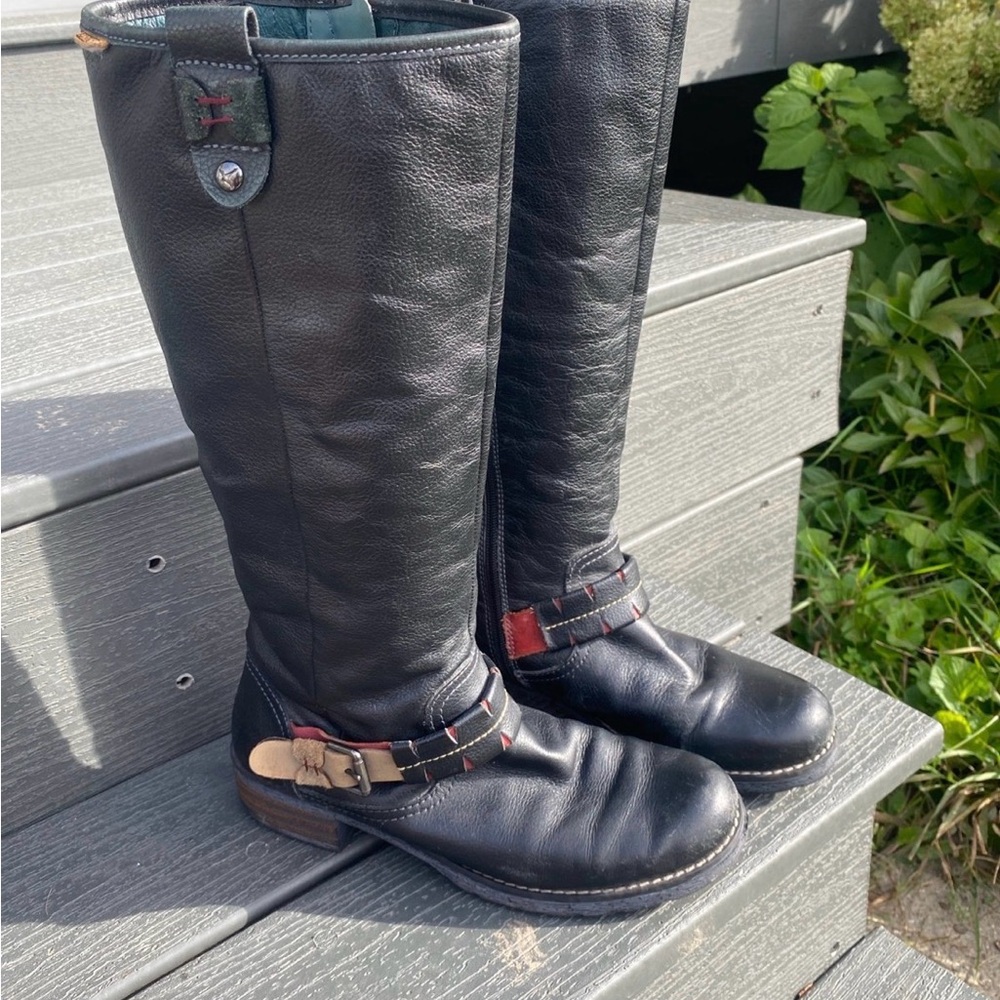 Pikolinos Black Leather tall boots size 40